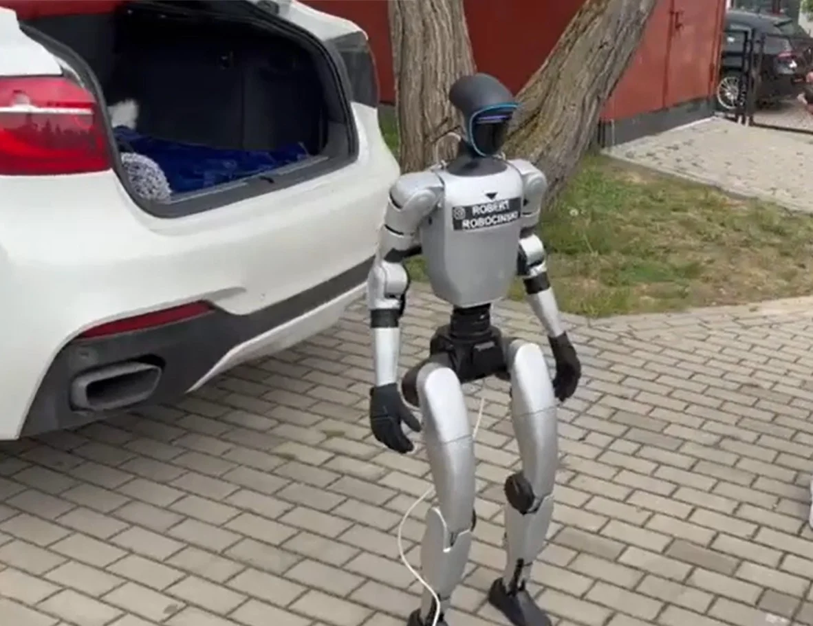 Odwiedził nas robot @ROBERTROBOCINSKI